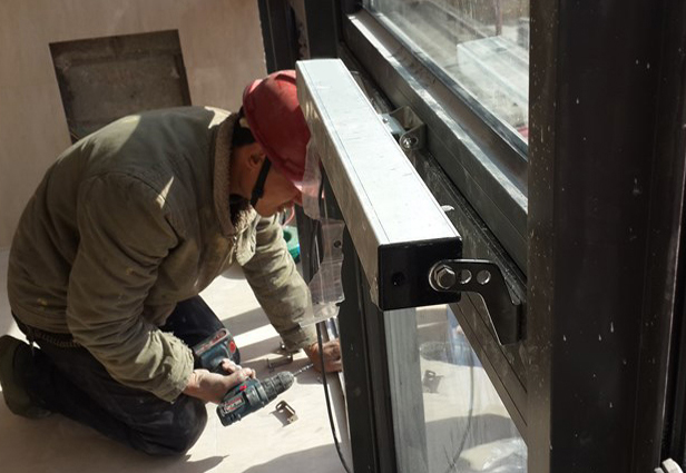 電動(dòng)開窗器廠家